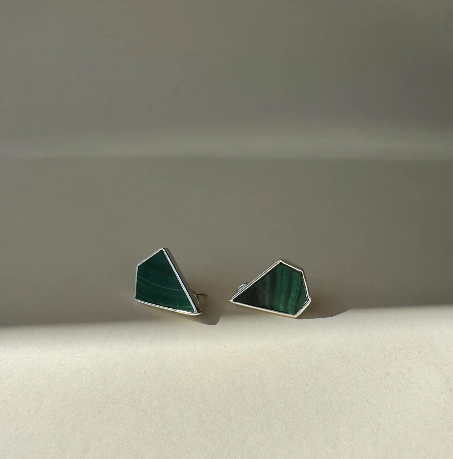 Angular Malaquita Earrings