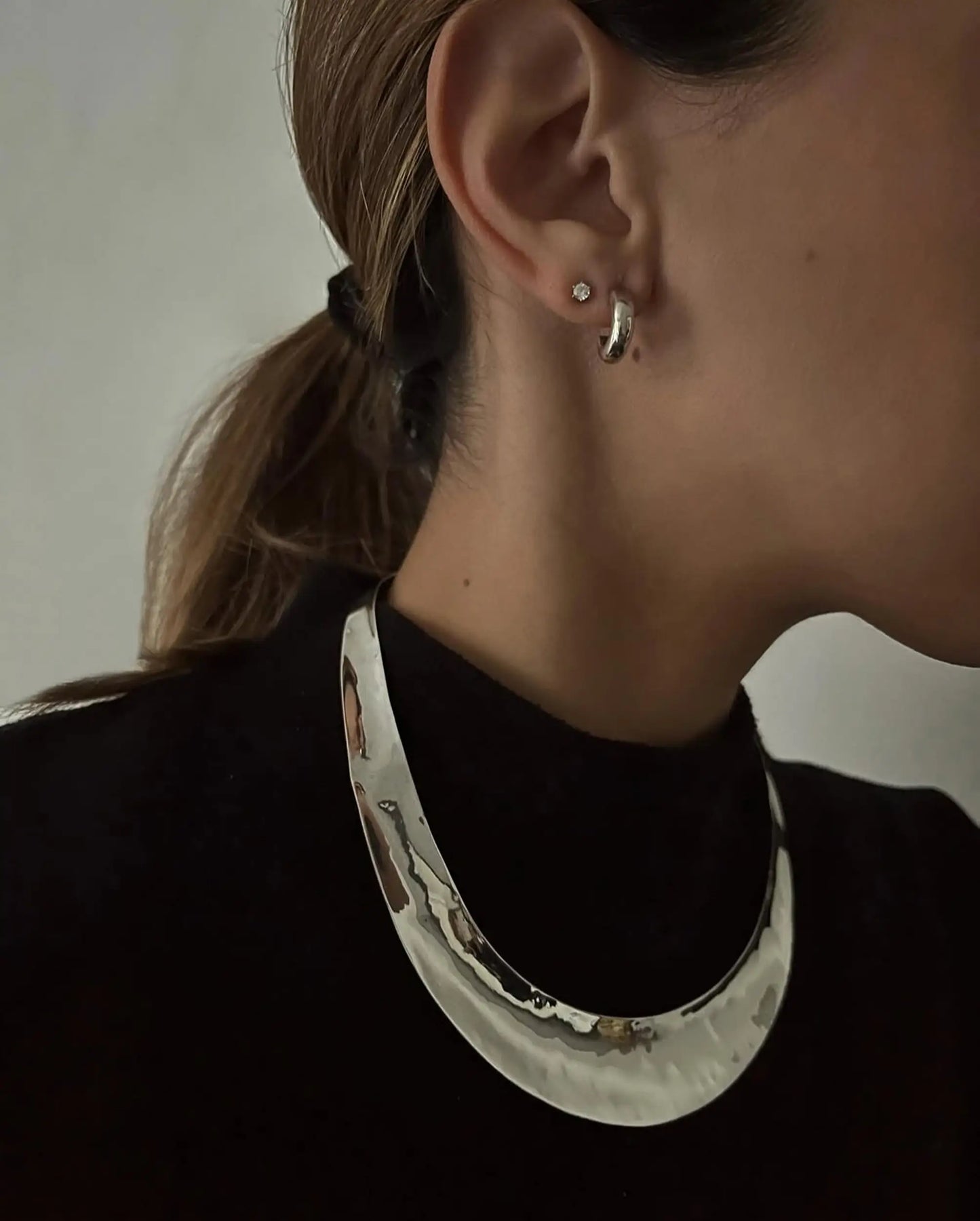 Smooth Shield Choker